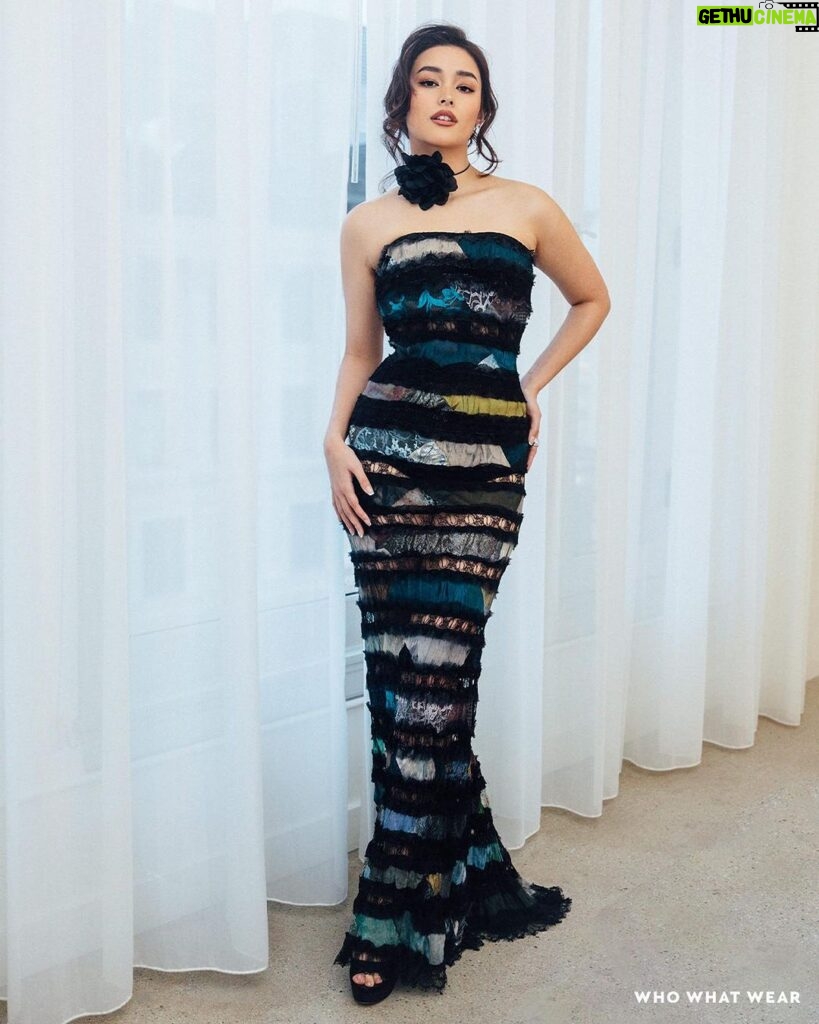 Liza Soberano Instagram - For her Hollywood premiere debut, @lizasoberano landed on a look by @oliviertheyskens. “It has a bit of the Lisa Frankenstein colors in it—blue, black, and a little bit of green… the silhouette is very simple, but the main event of the dress is in the small details,” she says of the look styled by @stylememaeve. Soberano is no stranger to star-studded red carpets and glamorous film premieres—the 26-year-old is one of the most sought-after actors in the Philippines. But her role as Taffy in this month’s horror-tinged rom-com #LisaFrankenstein marks her foray into Hollywood. Get an up-close look as @lizasoberano prepares for the film’s premiere at the link in our bio. photographer: @emilymalan stylist : @stylememaeve stylist assistant: @rachellbode hair: @renzpangilinan makeup: @mickeysee