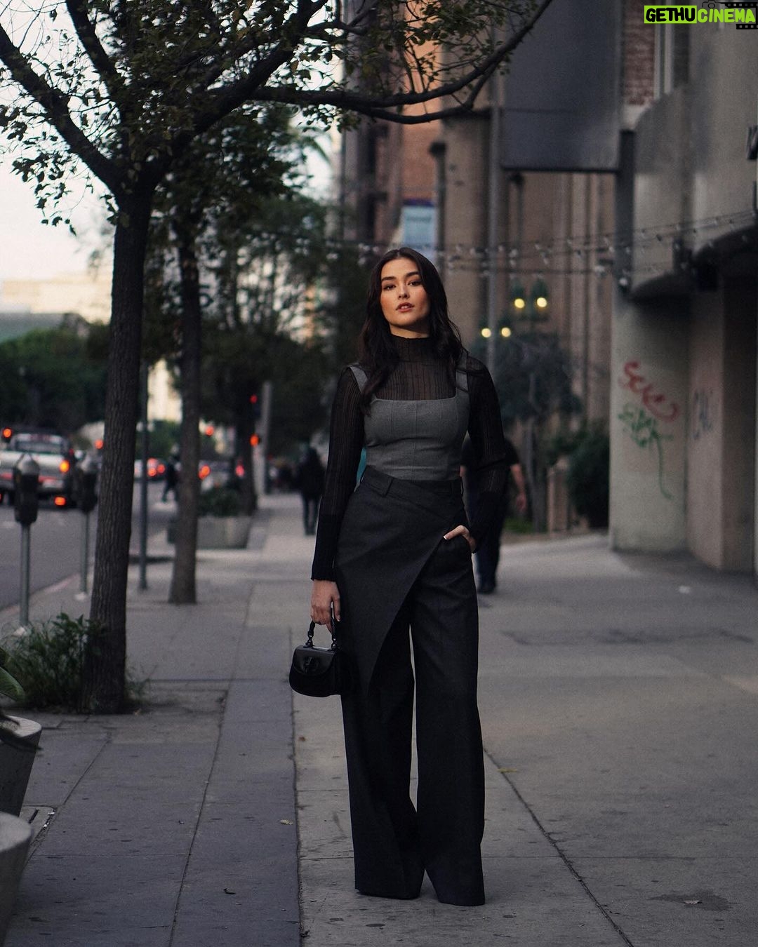 Liza Soberano Instagram - Press week tingz @lisafrankensteinfilm 👉🏻👈🏻 Los Angeles, California