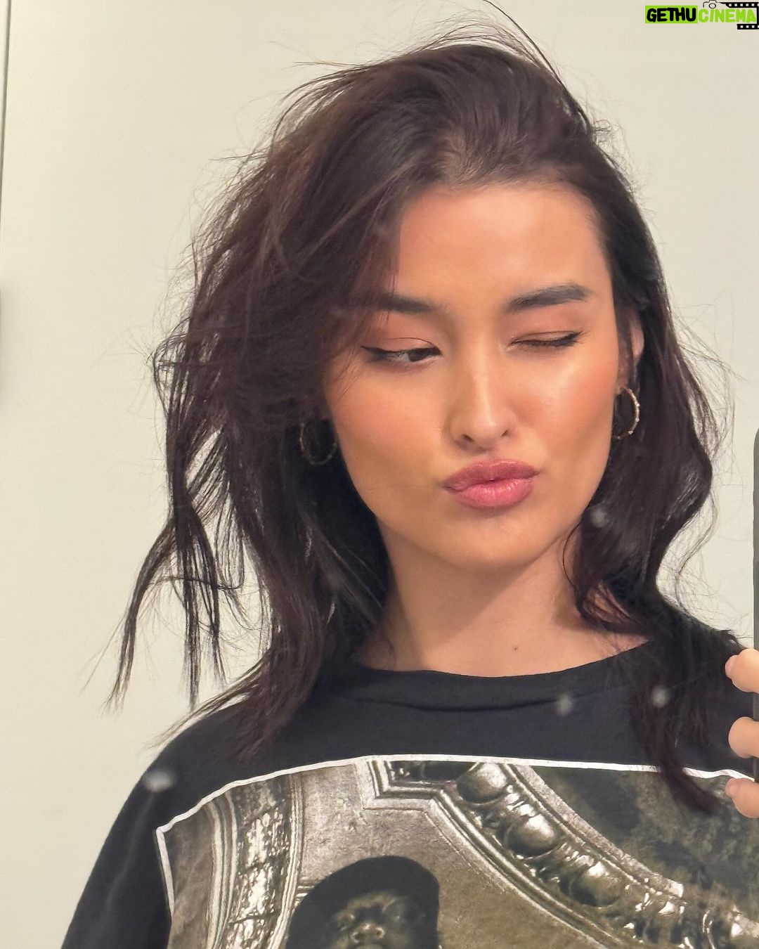 Liza Soberano Instagram - Press week tingz @lisafrankensteinfilm 👉🏻👈🏻 Los Angeles, California