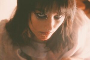 Liza Soberano Instagram - They say “You can’t have your cake and eat it too” but life is short so watch me try. Here’s to 26!! Been holding on to these amazing concept photos I shot with the incredible @shairaluna a year ago. We were even joking about using them for my 26th birthday post. Jokes on you team, I can finally put these to good use!!! Haha. Thank you everyone for the loving messages. Grateful for everyone who makes me feel special by showing their love and support today and everyday! 🤍 (Please don’t take the 🖕 too seriously. Just channeling the Tumblr girl angst we all have inside us 😂) @shairaluna @justine_arcegabumanlag @antheabueno @hairbybrentsales @stylizedstudio