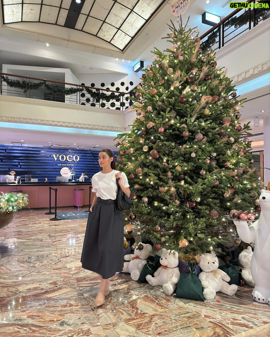Liza Soberano Instagram - Iām dreaming of a white Christmas āļøš»āāļøš¤ voco Orchard Singapore, an IHG Hotel