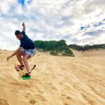 Loïc Fiorelli Instagram - Snowboarding on the brazilian’s dunes 🏂🤙🏼😍 #brazil #sandboarding #dunes #pipa #holidays #lovethisplace #travel #weflyjoon Pipa Passeios