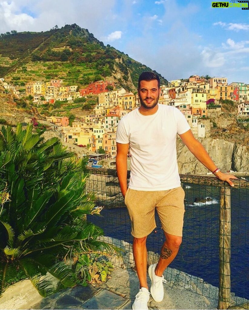 Loïc Fiorelli Instagram - 🇮🇹 #italia #cinqueterre #manarola #holiday #happy #travel Cinque Terre