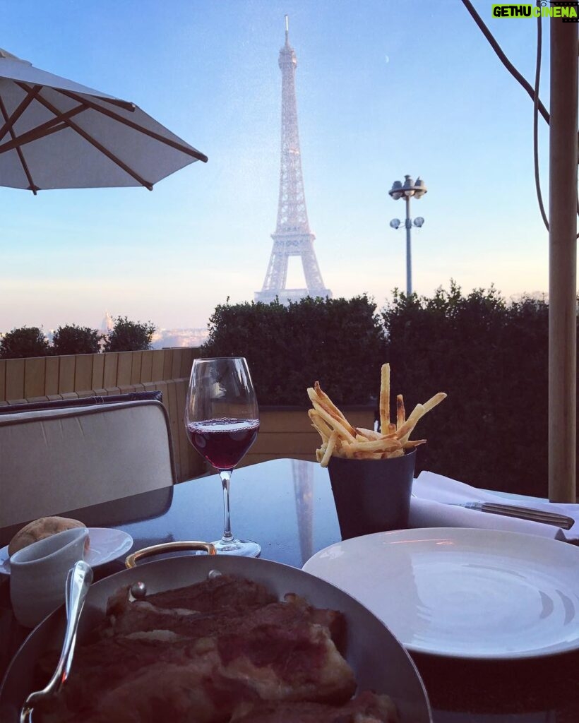 Loïc Fiorelli Instagram - Café de l'homme | Paris #frenchfood #France #restaurant #Loy #Paris #eiffeltower #lifestyle Place Du Trocadero