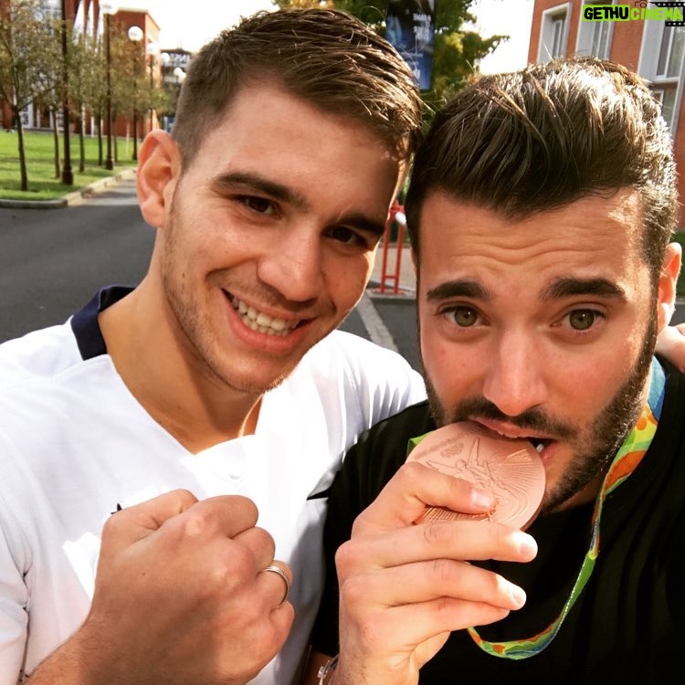 Loïc Fiorelli Instagram - Nouvelle vidéo à venir avec Mathieu Bauderlique équipe de france de boxe, médaillé de bronze aux JO de Rio! 😁#LOY www.youtube.com/LOYOfficiel #Boxe #Sport #insep #Paris #Envy Insep ( Institut National Du Sport, De L'expertise Et De La Performance )