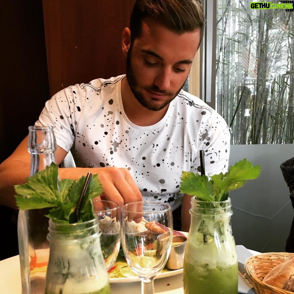 Loïc Fiorelli Instagram - #ParadisDuFruit #Restaurant #SafeFood #Healthy #Food #Paris #France #Loy