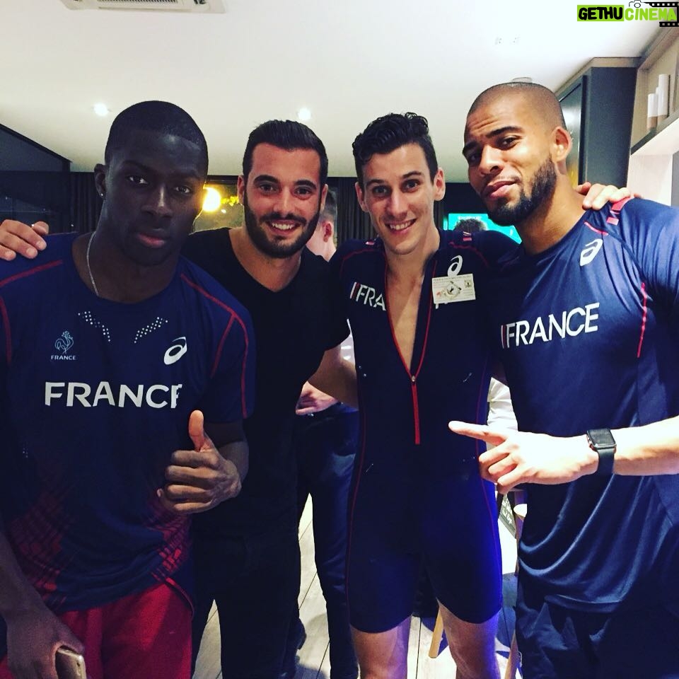 Loïc Fiorelli Instagram - Décanation Marseille! Victoire De l'équipe de France d'athlétisme! 👍🏼🇫🇷 #athletisme #decanation #marseille @mia400m @pab_athle @benjamin.compaore