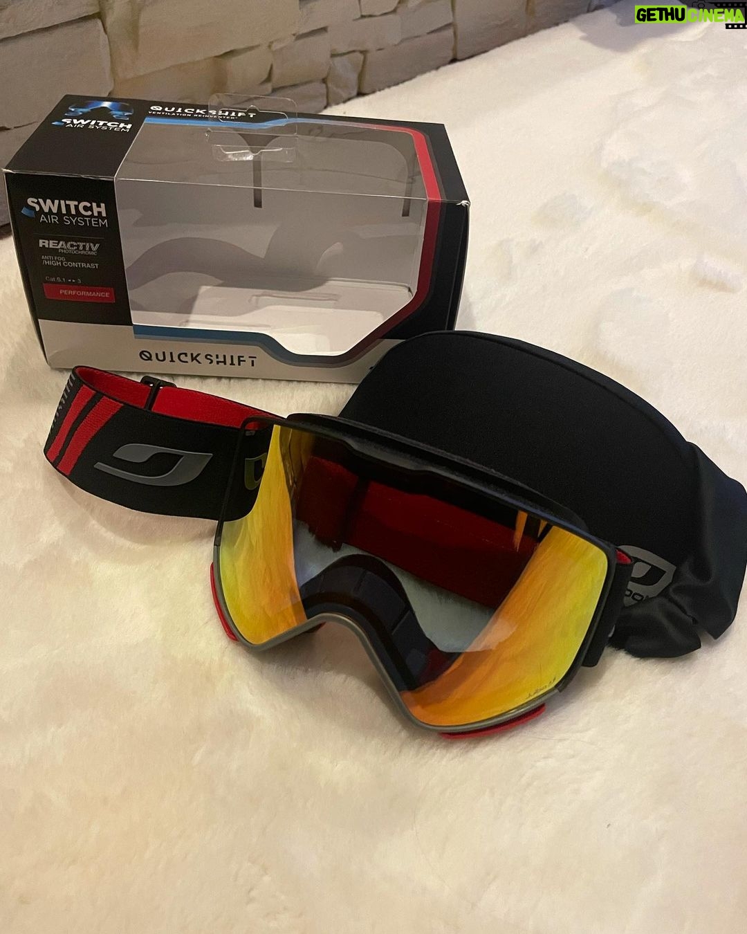 Loïc Fiorelli Instagram - Tellement top mon Julbo Quickshift 😍 merci @north_com @julbo_eyewear ❤️❤️ Vars La Forêt Blanche