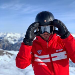 Loïc Fiorelli Instagram - Quelle richesse de se réveiller chaque matin et d’être heureux au boulot... #esf #vars #alpes #happy #aurak #rossignol #maregionsud #work #varsfob #ski