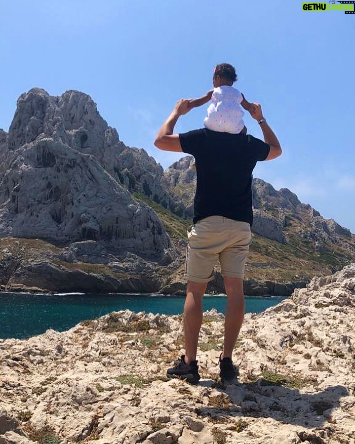 Loïc Fiorelli Instagram - Petite balade avec son Tonton ⚓️🥰❤️ #marseille #france #family #happy #sun #sea #south Marseille, France