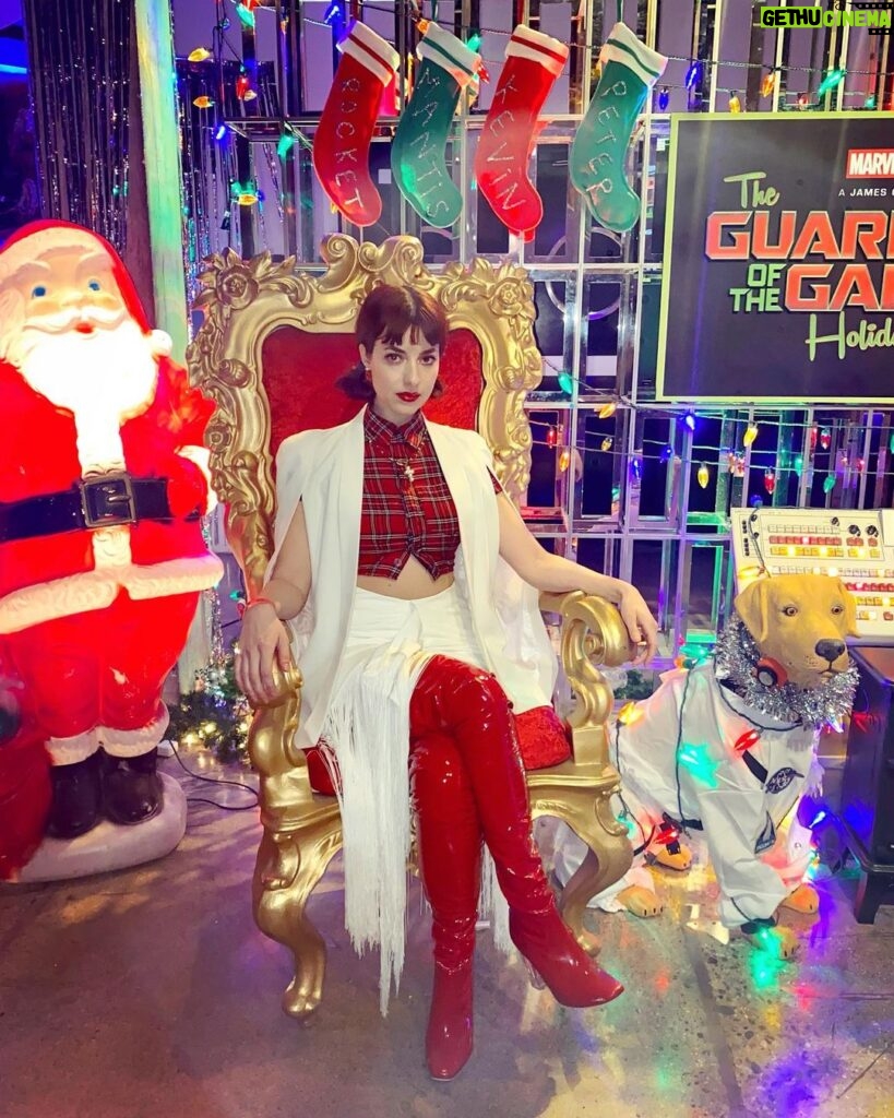 Lola Blanc Instagram - Christmas cowgirl chic @ last night’s #guardiansholidayspecial party. The special made me very happy and so did my friends
