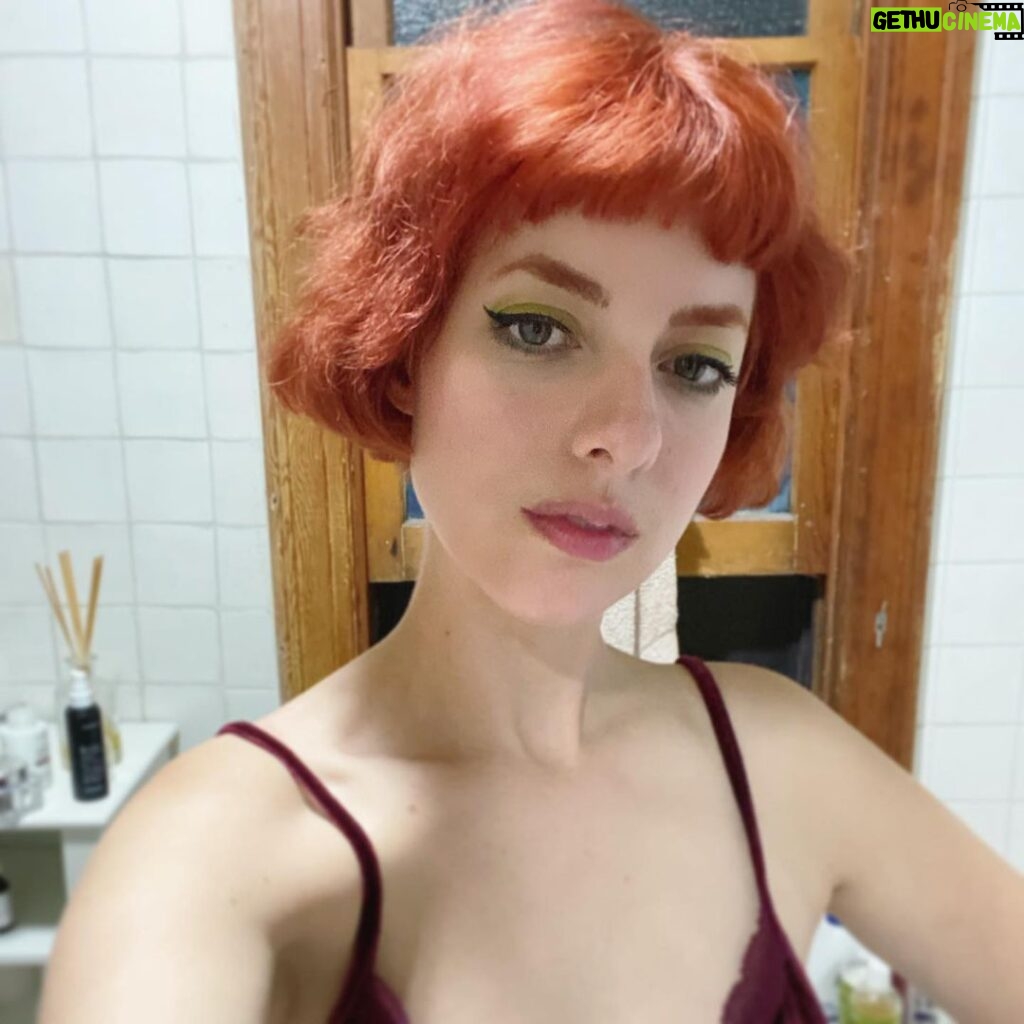 Lola Blanc Instagram - Midnight selfies idk we’re trying things
