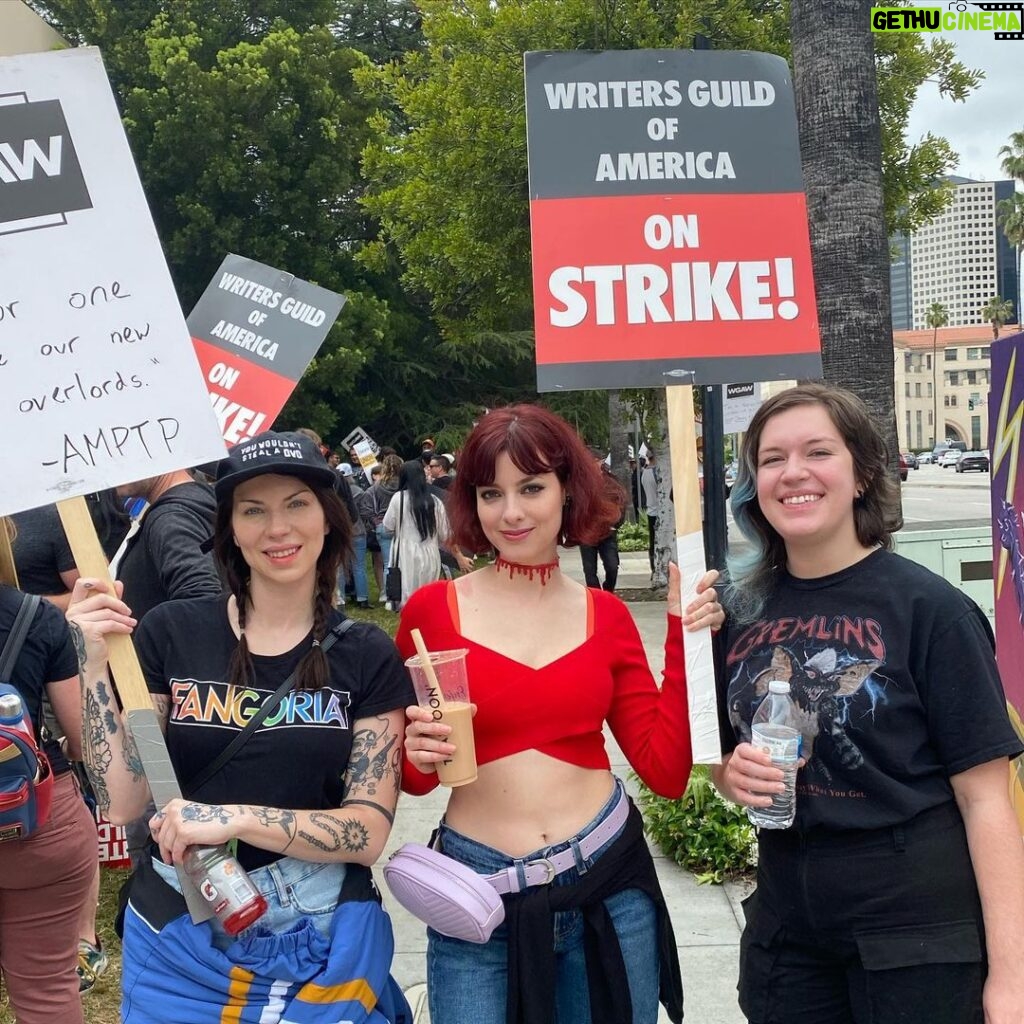 Lola Blanc Instagram - Horror picket day. I’m pre-WGA but hope to be a union writer in the near future - plus SAG solidarity. Pay writers (and actors), not robots! #wgastrong #wgastrike #prewga