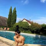 Lomon Instagram - ☀️🐳🕊️🎶 Bourgogne, France