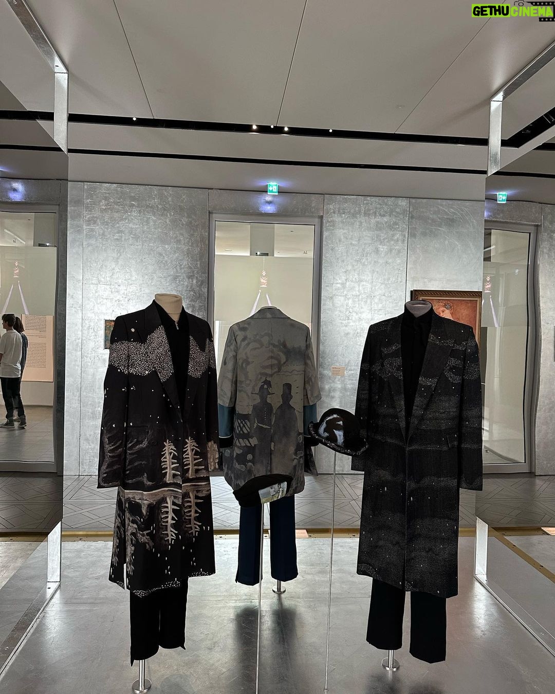 Lomon Instagram - @dior @mrkimjones #dior #mrkimjones #diormensummer24
