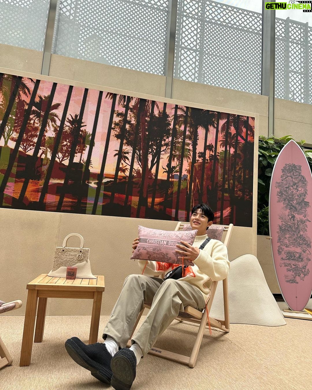 Lomon Instagram - 디올 박물관 @dior @mrkimjones #dior #kimjones #diormensummer24
