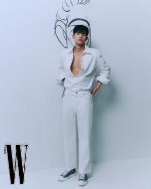Lomon Instagram - @wkorea_man @wkorea @zzinu79
@Dior @mrkimjones