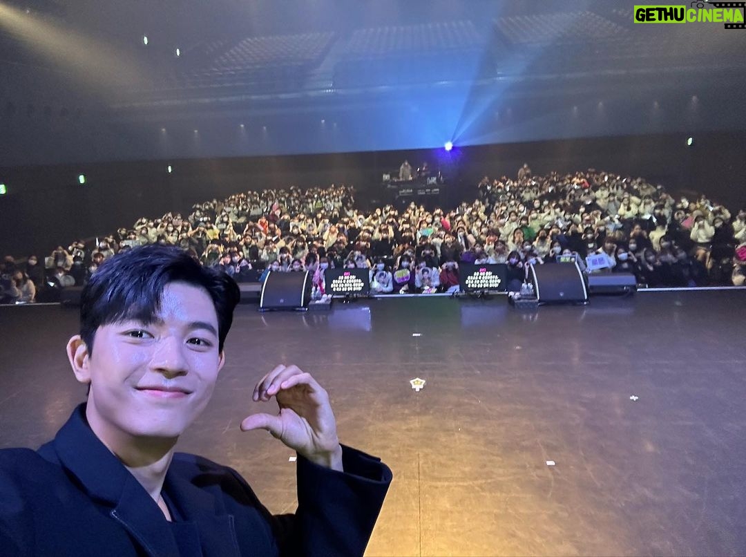 Lomon Instagram - 팬 분들 덕분에 오히려 제가 더 특별한 하루를 보냈습니다. 제 이야기에 귀 기울여주셔서 감사드리고 귀한 시간 내주셔서 다시 한번 감사합니다. 노래 연습 더 할게요 🤣 다음에 또 만나요 ❤️ . ファンの皆さんのおかげで僕の方が特別な1日を過ごせました。僕の言葉に耳を傾けてくださりありがとうございました。貴重な時間を割いていただき、重ねて感謝申し上げます。 歌の練習もっと頑張ります🤣また会いしましょう❤️