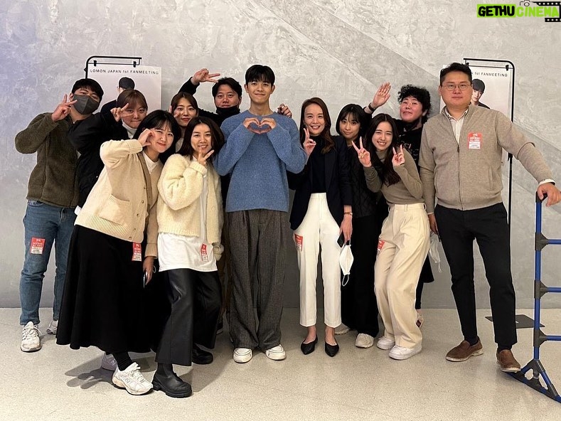 Lomon Instagram - 팬 분들 덕분에 오히려 제가 더 특별한 하루를 보냈습니다. 제 이야기에 귀 기울여주셔서 감사드리고 귀한 시간 내주셔서 다시 한번 감사합니다. 노래 연습 더 할게요 🤣 다음에 또 만나요 ❤️ . ファンの皆さんのおかげで僕の方が特別な1日を過ごせました。僕の言葉に耳を傾けてくださりありがとうございました。貴重な時間を割いていただき、重ねて感謝申し上げます。 歌の練習もっと頑張ります🤣また会いしましょう❤️