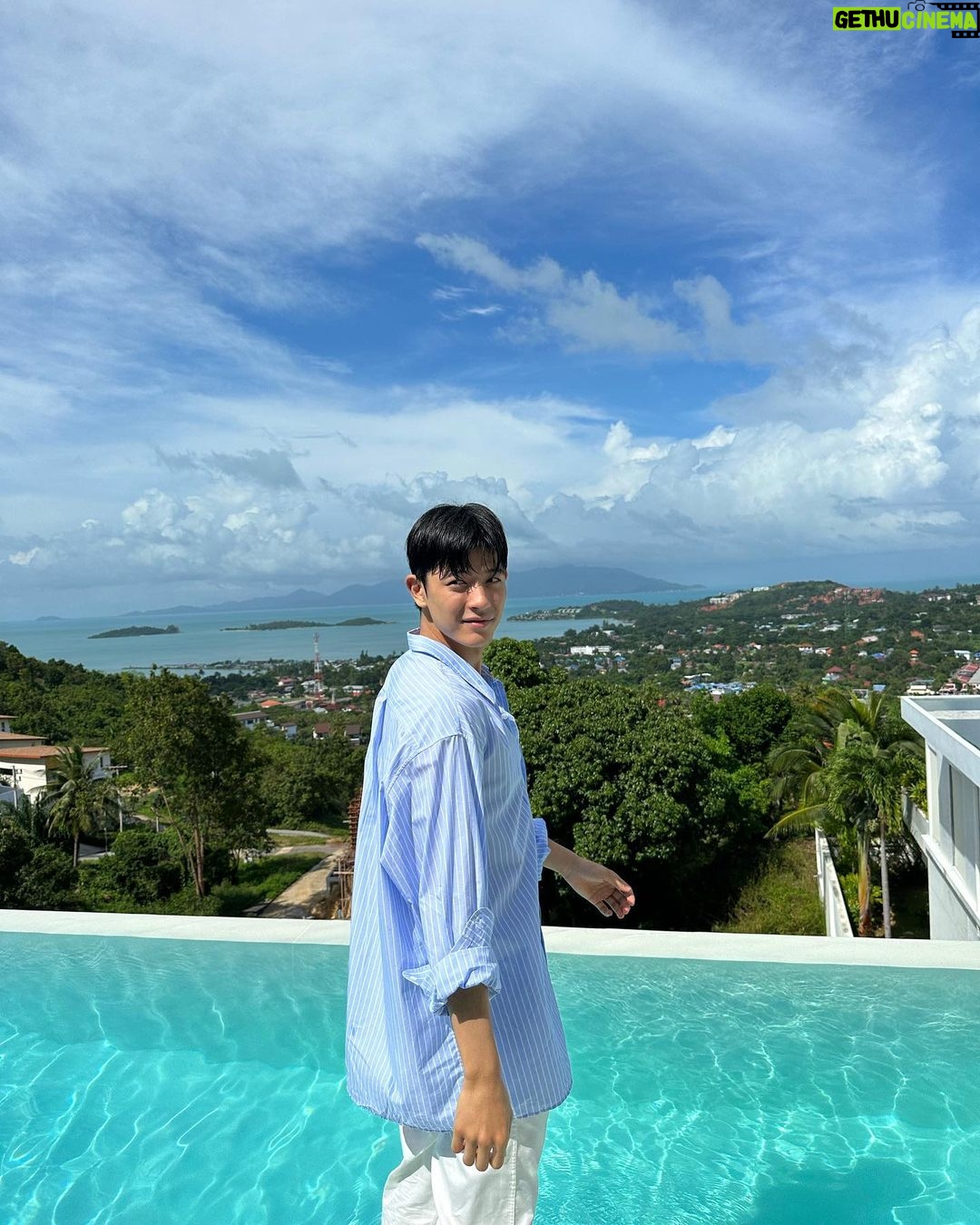 Lomon Instagram - 올 한 해 감사했습니다 ✨새해복 많이 받으세요 🐰 Thank you for this year ✨ Love u 💕 See you next year 🐰 Ko Samui