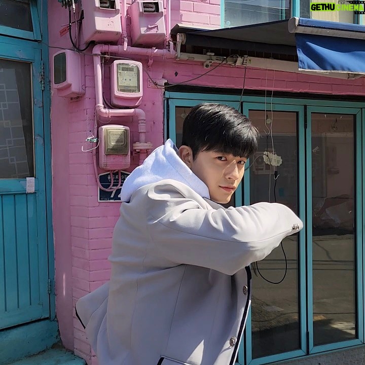 Lomon Instagram - 내일 오후 5시 ✨ 디즈니 플러스 @disneypluskr #3인칭복수 #쉬는시간