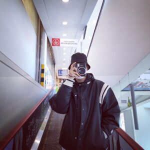 Lomon Instagram - New toy 📸