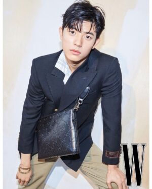 Lomon Instagram - @wkorea @gucci