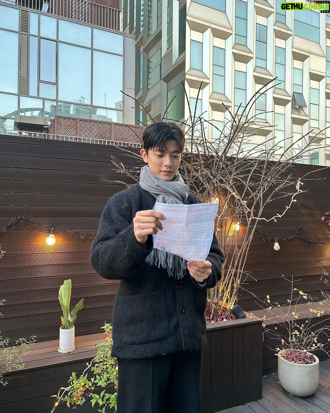 Lomon Instagram - Dear. My lovely fans! I wanted to take a moment to thank you all for the wonderful birthday wishes I received. I couldn't have had a happier or warmer day without your love and support. I know I was a little late in responding, but I was busy filming on my birthday. I wanted to give you all the best possible version of myself! I'm so grateful for your love and support. It means the world to me. I love you all❤️