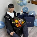 Lomon Instagram - 축하해주신 모든 분들 덕분에 소중하고 특별한 하루를 보냈습니다 🥺사랑이 가득한 .. 평생 잊지 못할 하루를 선물해주셔서 감사하고 또 감사합니다 🙏. 사랑합니다 ❤️