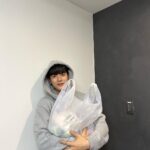 Lomon Instagram - 🥸💇‍♂️😴🛍️🥕