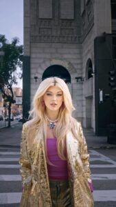 Loren Gray Instagram - here it is! the theme song for #AgentStateFarm #ad 🎬 @schwarzenegger @jakefromstatefarm