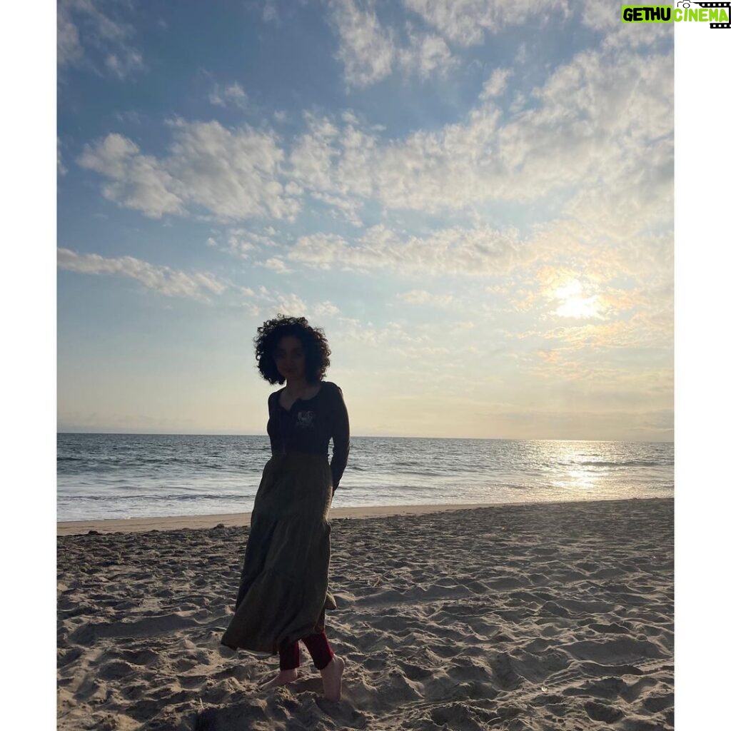 Lori Mae Hernandez Instagram - Happy Birthday to the lovely @iamlilimar and @galilealasalvia !!!!! What a wonderfully whimsical day! ✨🧚‍♀🦄 #fairycore #beachday #curlyhair