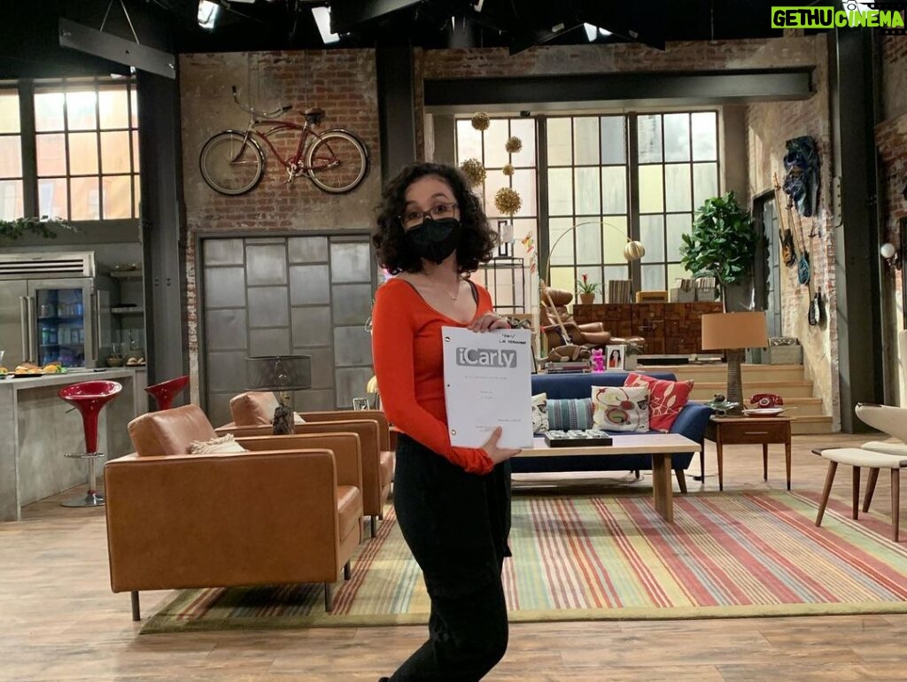 Lori Mae Hernandez Instagram - I can not stress to you enough how fun this was to film!!!! I am OBSESSED with these people!! And I mean come on! That apartment is totally iconic!!!! If you haven’t seen it yet, I’m in the first episode of season 2! 🤩#livingthedream #icarly #paramountplus #obsessed #onset ICarly