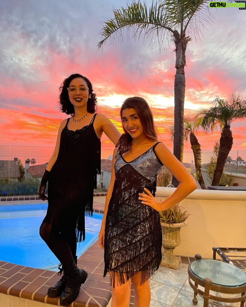 Lori Mae Hernandez Instagram - I’m late but HAPPY HALLOWEEN!!!!! Dressed like a flapper and had roaring time!!!! Trick or treating and Karaoke!! What did you dress as for Halloween?! 👻#halloween #halloweencostume #flapper #flappergirl #sunset #karaoke #happyhalloween