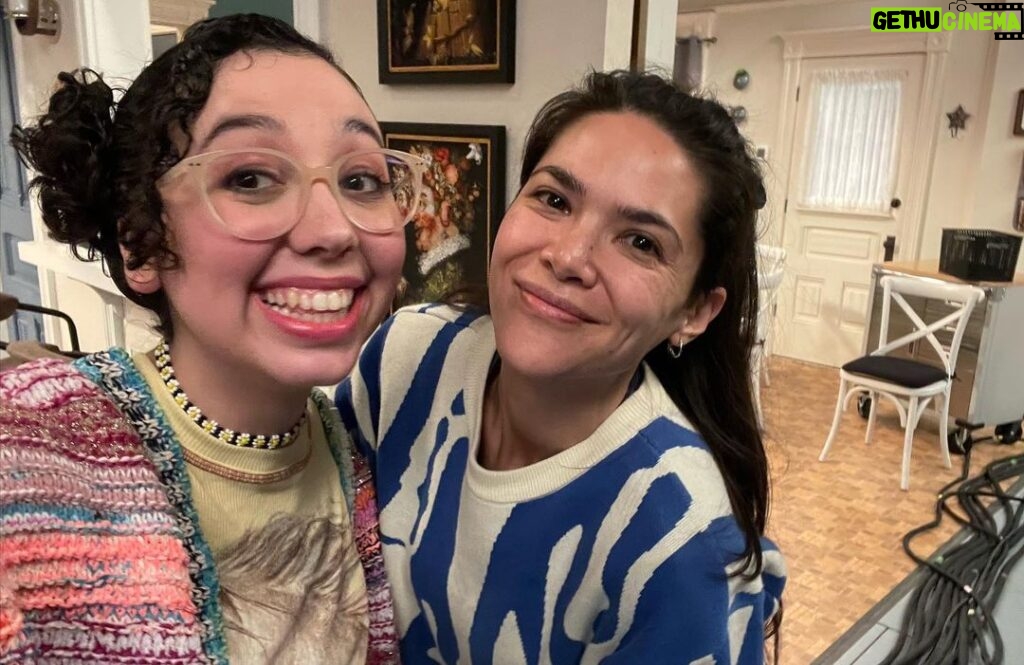 Lori Mae Hernandez Instagram - 🦹‍♀️VILLIANS OF VALLEY VIEW🦹‍♀️ Your favorite Superfan Lily is back!! In episode 5 Overnight Success now on @disneyplus!! This is such a fun show to be on and I absolutely adore the people on it!! I am honestly a Superfan of all of them!! #villainsofvalleyview #thevillainsofvalleyview #superfan #disneychannel #disneyplus