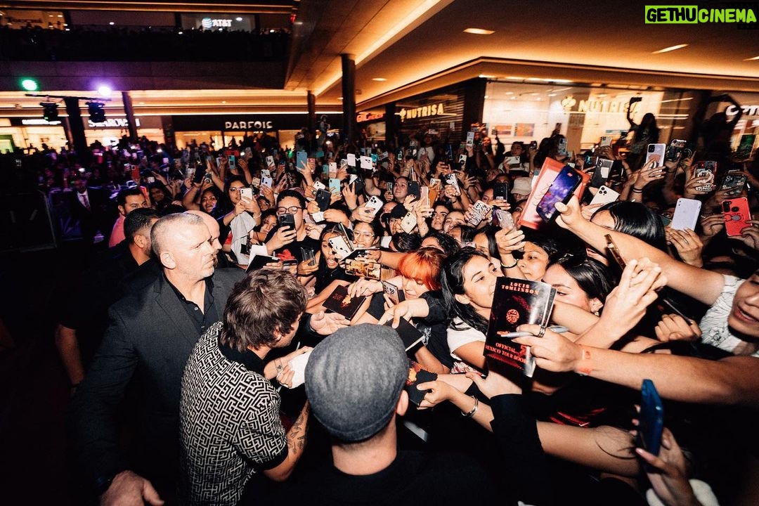 Louis Tomlinson Instagram - Mexico, hard to explain through pictures how incredible that was! Counting down the days till I’m back! Thank you!!