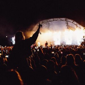 Louis Tomlinson Instagram - Can’t put yesterday into words. Music is nothing without the people! @joshuahalling