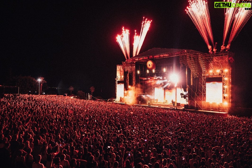 Louis Tomlinson Instagram - I’ve dreamt of creating a festival for a long time. Last night the idea really became a reality. To see how much it’s grown in just 12 months has blow my mind. Massive thank you to @voodo0s @stoneliverpool @sunroomband @hindsband @thevaccines .