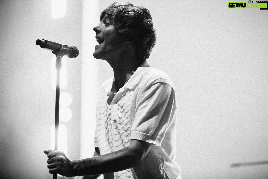 Louis Tomlinson Instagram - This year has absolutely flown by. What a tour, what a year so far!