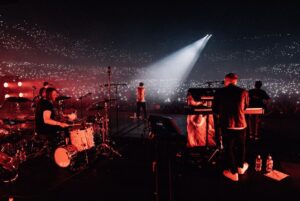 Louis Tomlinson Instagram - Haven’t been online much I’ve been trying to take all of this in. This tour has been unbelievable, can’t put into words how it’s made me feel. Thank you to EVERYONE for making all this possible. FAITH IN THE FUTURE!