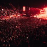 Louis Tomlinson Instagram - Incredible tour, with amazing people and an unbelievable crowd every single night!
