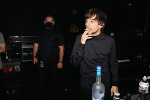 Louis Tomlinson Instagram - Unbelievable start to tour! The support has been amazing. Roll on Europe l!!