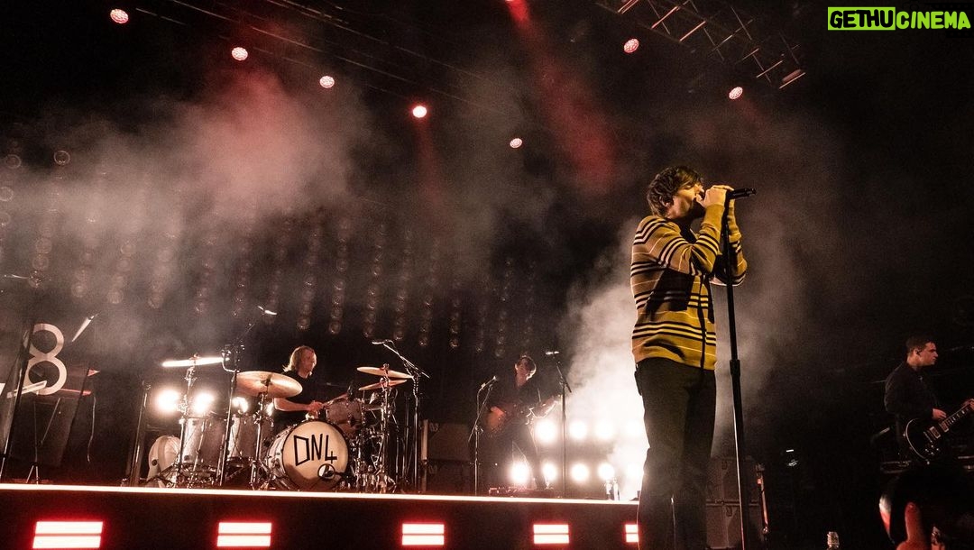 Louis Tomlinson Instagram - North America! This has been the most incredible start to my tour. Thank you for all your support!