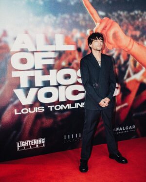 Louis Tomlinson Instagram - Leicester Square London