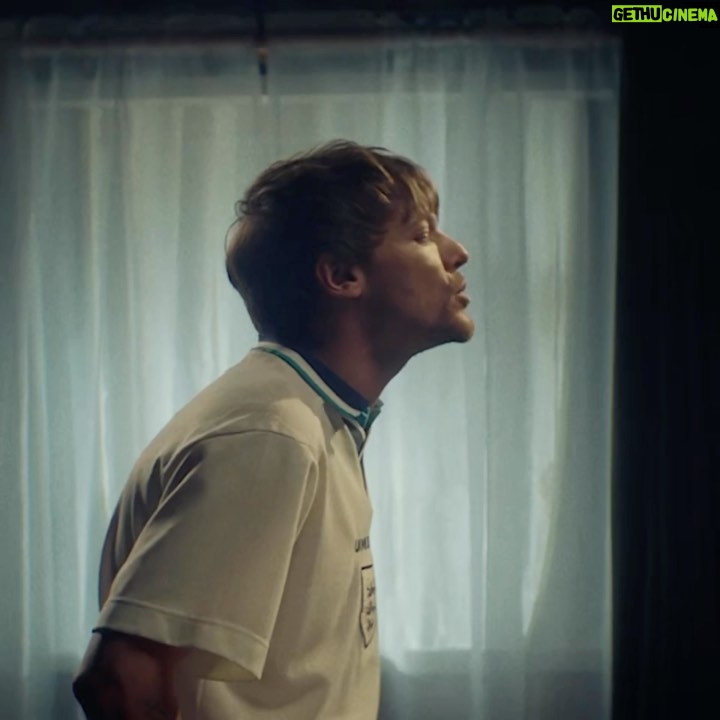 Louis Tomlinson Instagram - Silver Tongues. Official Video - Out Now. Link in stories.