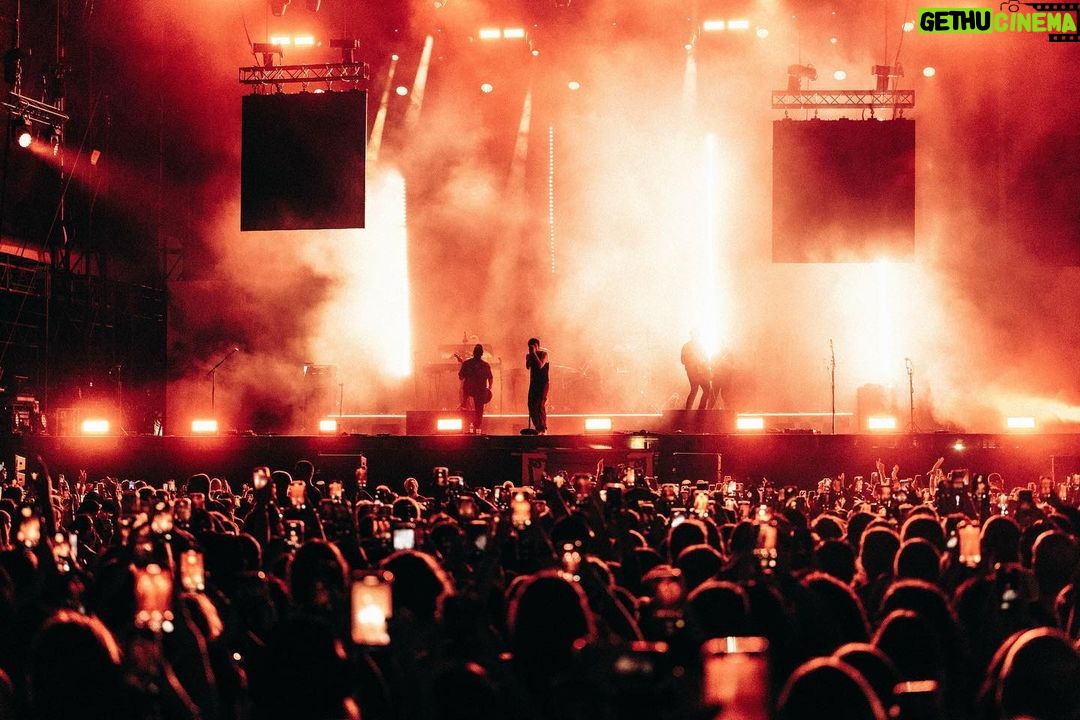 Louis Tomlinson Instagram - Away From Home, what an incredible night and another amazing year for the festival! Thank you to all the incredible artists that played this year and of course to you lot for making it all possible! Until next year. Maybe it’s time to try it outside of Europe
