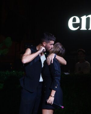 Luís Marvão Instagram - 3 2 🎂
Mais um ano de felicidade celebrada com as pessoas que amo e que bom que isso é! Fui rodeado de Amor e de boa energia e quis retribuir, cantando para todos e mostrando um pouco mais da minha alma. Quero agradecer a toda a gente que esteve presente e se deu para uma celebração tão especial e a todas as pessoas que tiraram um bocadinho do seu dia para me dar os parabéns! @envylisboa obrigado por terem organizado uma das melhores festas que já tive! @mafalda_rodrigues obrigado por seres a melhor pessoa que conheço e a minha pessoa favorita e me dares força para sonhar todos os dias! Obrigado família por serem família e obrigado a todos os amigos que se tornaram família! Com vocês a vida é tão mais bonita! OBRIGADO 🧡
📸 da sempre incrível @margaridaespanha