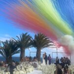 Luís Marvão Instagram - Que o vosso céu seja sempre cheio de cor e luz como nesta fotografia! 🌈 Que continuem a ver o vosso reflexo nos olhos um do outro! 😍 Gosto mesmo de vocês! 🧡🧡 Agora vamos para a festaaaaa 🙌🏻 Algarve Portugal