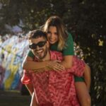 Luís Marvão Instagram – 14.07 o nosso “Para Sempre” será vosso!!! 😍😍😍😍
São muitas emoções nesta partilha que vamos fazer num dia tão importante para nós. 5 anos de casados e sai uma música a falar deste caminho que decidimos percorrer juntos! 👰🏽♀️🤵🏽 O nosso “Para Sempre” é feito todos os dias, assim como esta música, que só foi possível com a ajuda de muita gente que queremos bem e que nos querem bem a nós! Obrigado @aryrafeiro , @ducedbyzoo , @maninhofficial , @filipegoncalves_oficial , @isaiiiaas , @beccareinaldo , @__yinih__ , @sambadoserginho . O vídeo ficou a cargo de uma equipa em quem confiamos de olhos fechados: @wearezof , @edgar.e.s , @jcarneiro.dop , @anaboatto ! @pmateusm e @wowmeagency sempre connosco e @sam___cruz e @moradamusic__ também! Com a ajuda de todos, fizemos algo de que nos podemos orgulhar e não há maior felicidade que essa! 🧡
📸 da nossa querida @margaridaespanha
#parasempre #musicanova #14dejulho Para sempre