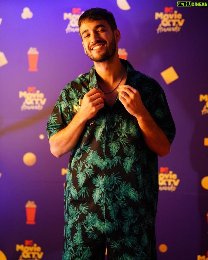 Luís Marvão Instagram - O boss já chegou à Pizzama Party 🍿 Acompanha a cobertura dos #MTVAwards no Instagram da tua MTV ⭐️ 📸 @catarinapca